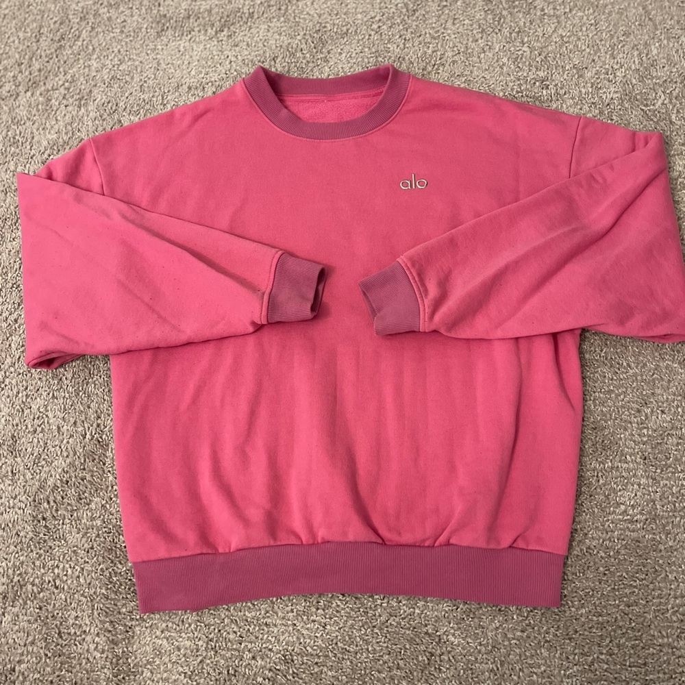 ALO Yoga Accolade Crewneck Hot Pink